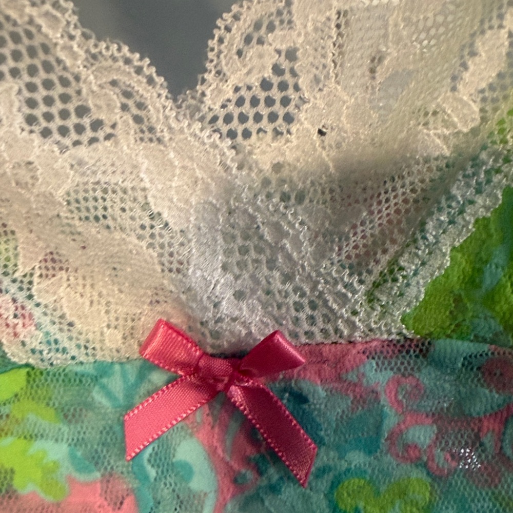 Lilly Pulitzer floral Lace Trim Nighty - Picture 7 of 10